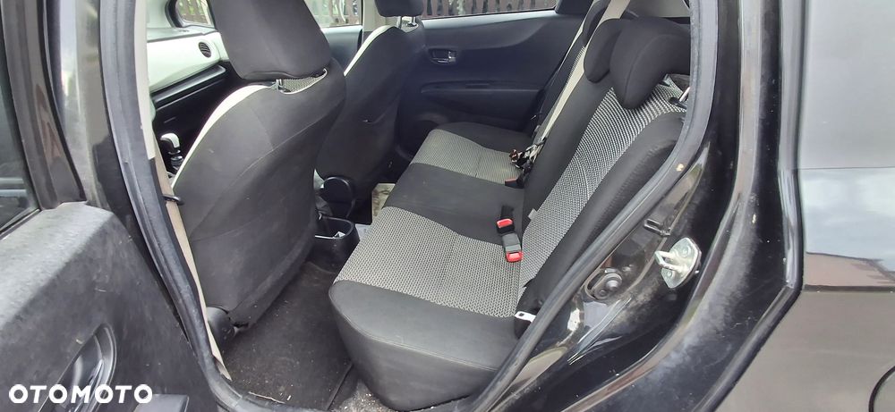 Toyota Yaris - 13