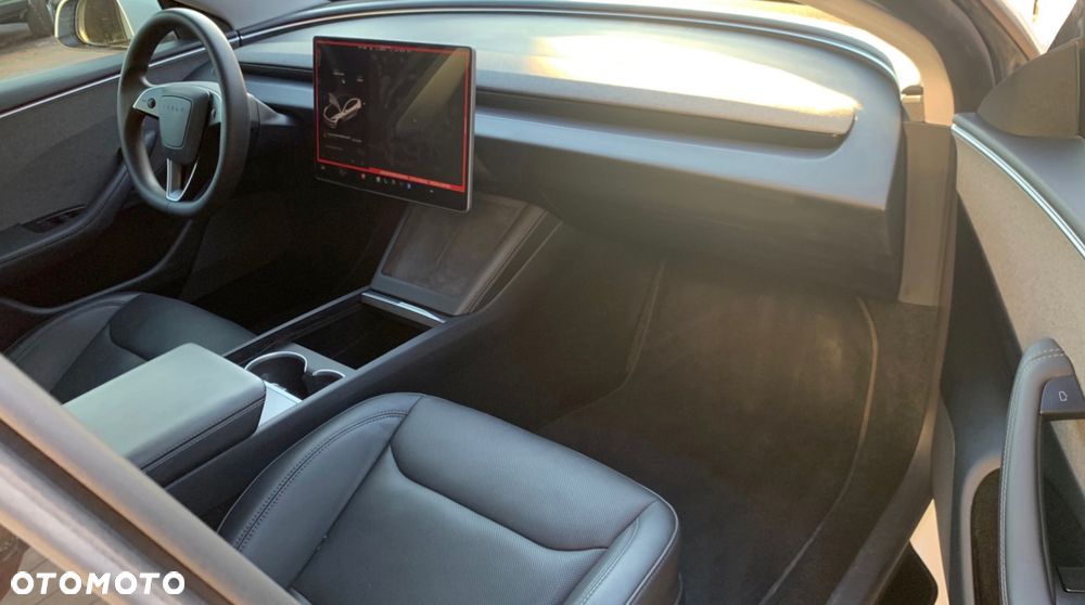 Tesla Model 3 RWD Premium - 11