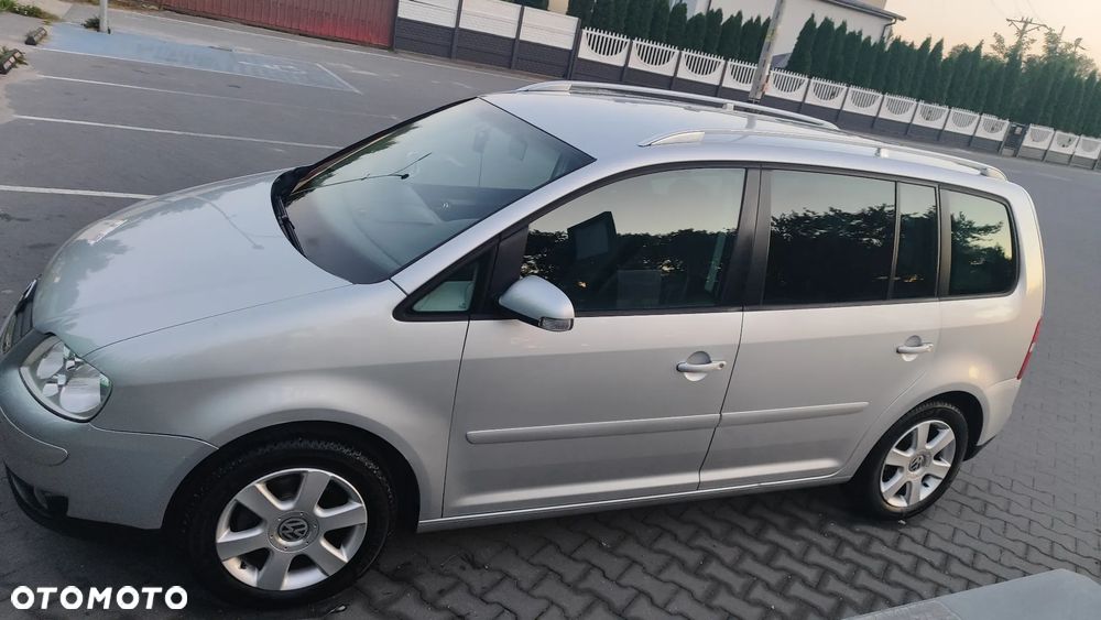 Volkswagen Touran - 19