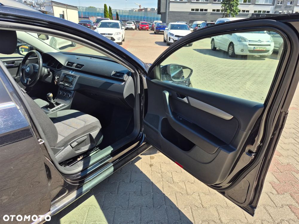 Volkswagen Passat 2.0 TDI DPF Comfortline - 17
