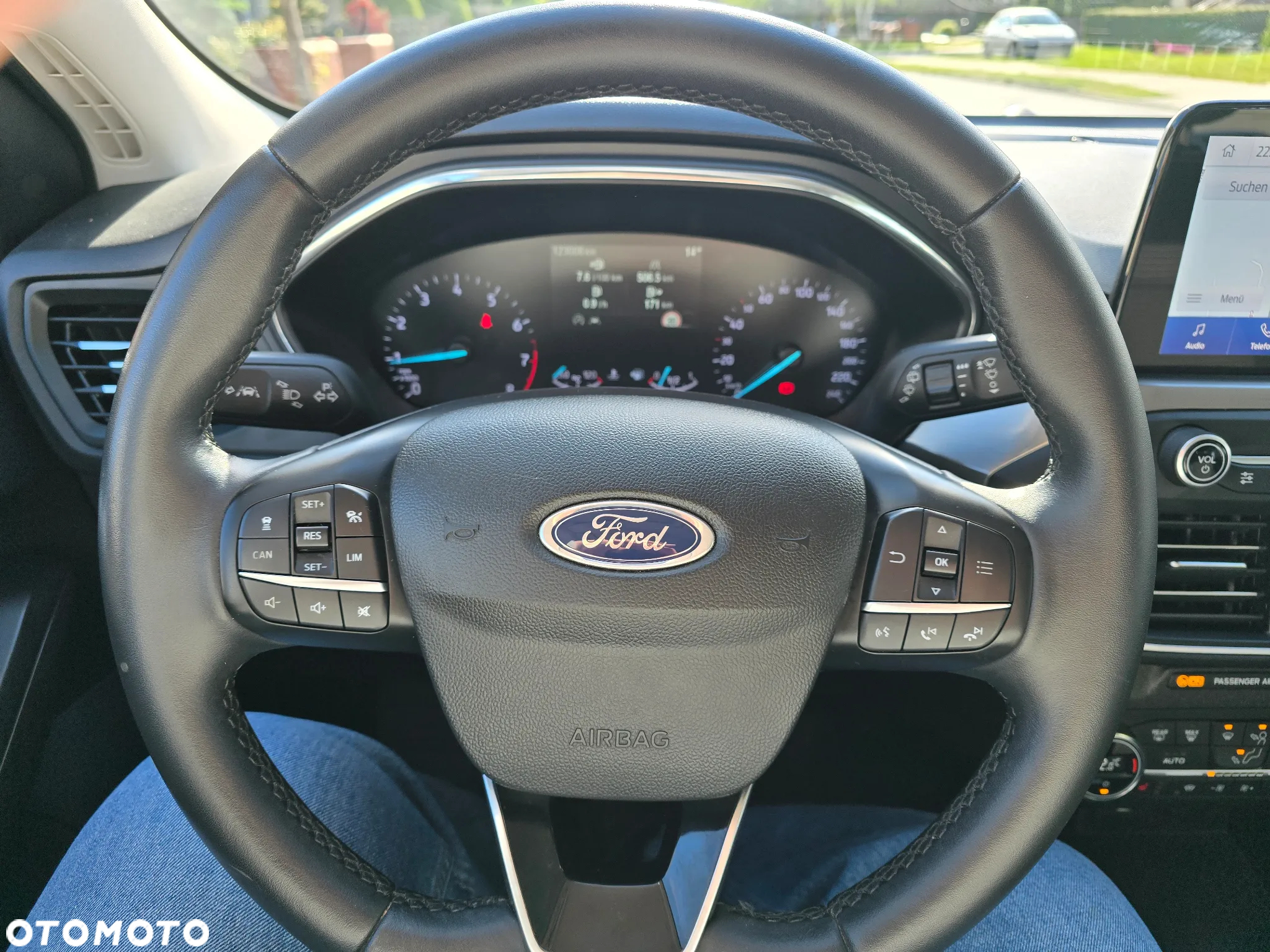 Ford Focus 1.0 EcoBoost Titanium Business - 12