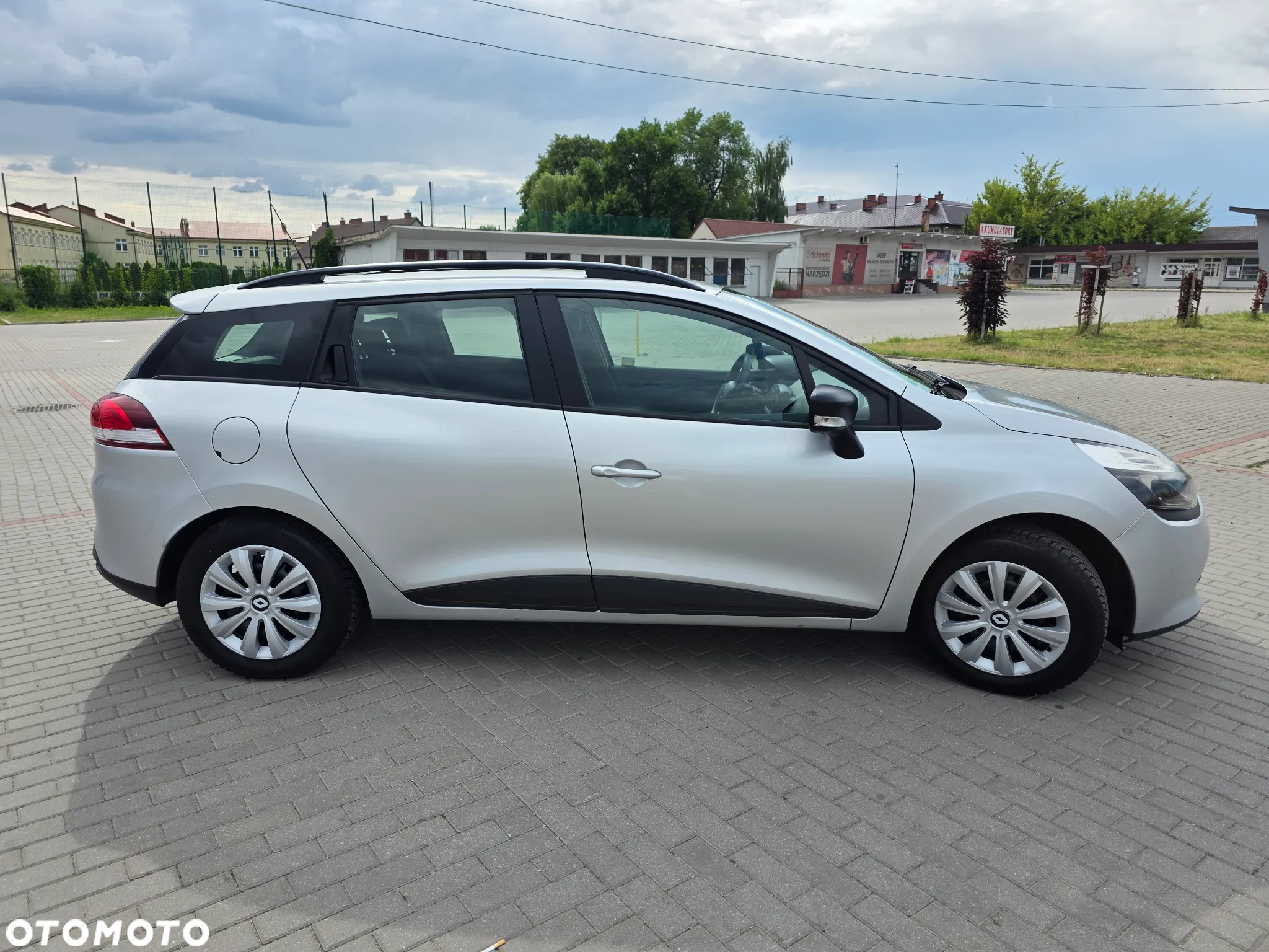 Renault Clio 1.2 16V 75 Expression - 12