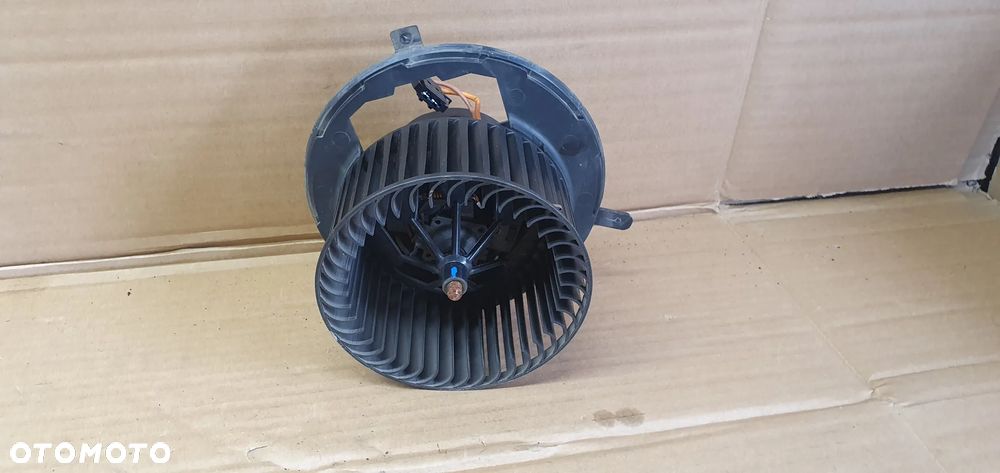 Wentylator silnik dmuchawy nagrzewnicy VW Passat B6 8EW351043-221 - 4