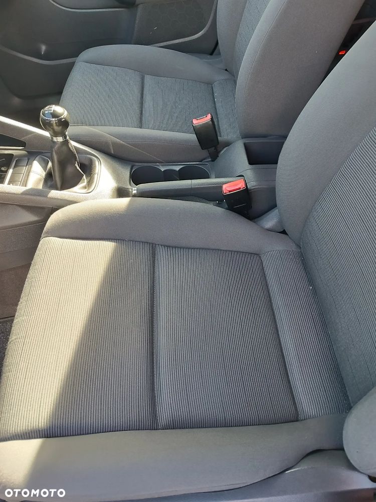 Volkswagen Golf - 4