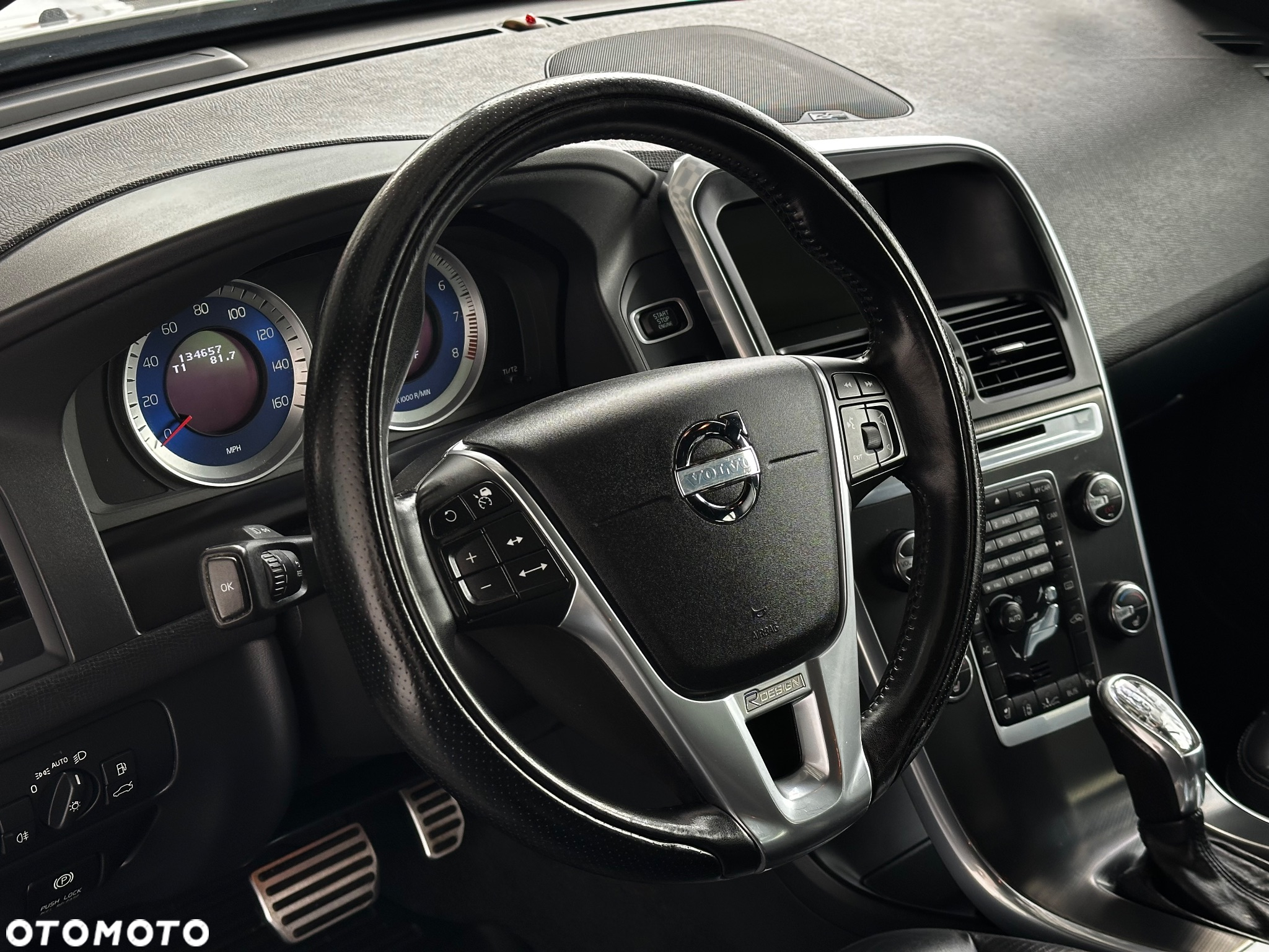 Volvo XC 60 T6 AWD R-Design - 19