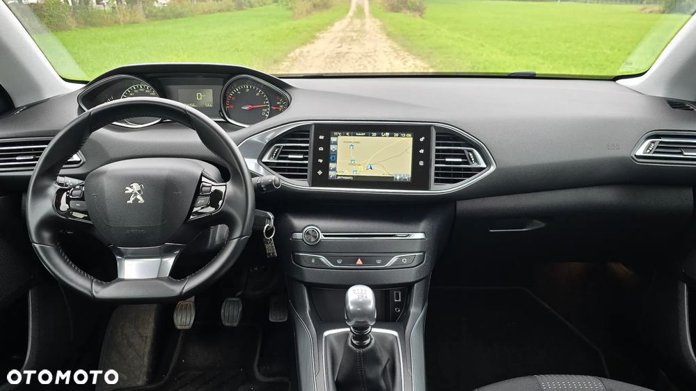 Peugeot 308 1.6 BlueHDi Allure S&S - 35
