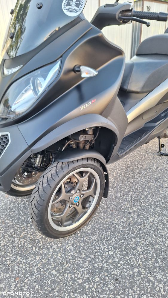 Piaggio MP-3 - 22