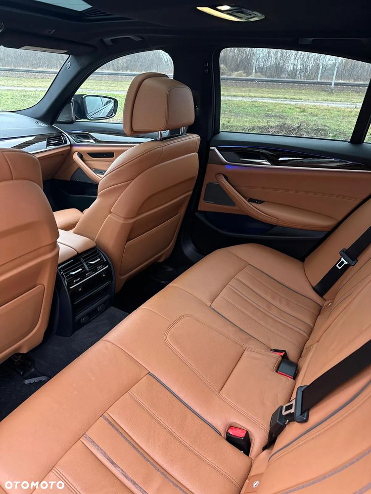 BMW Seria 5 540i xDrive Sport Line - 25