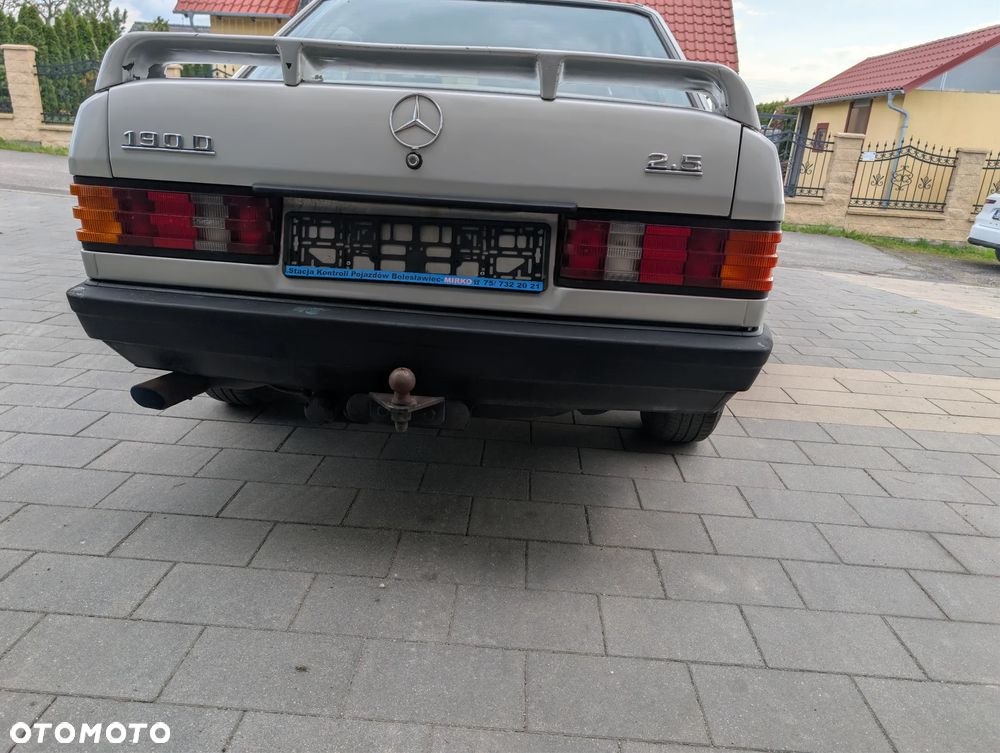 Mercedes-Benz W201 (190) - 7