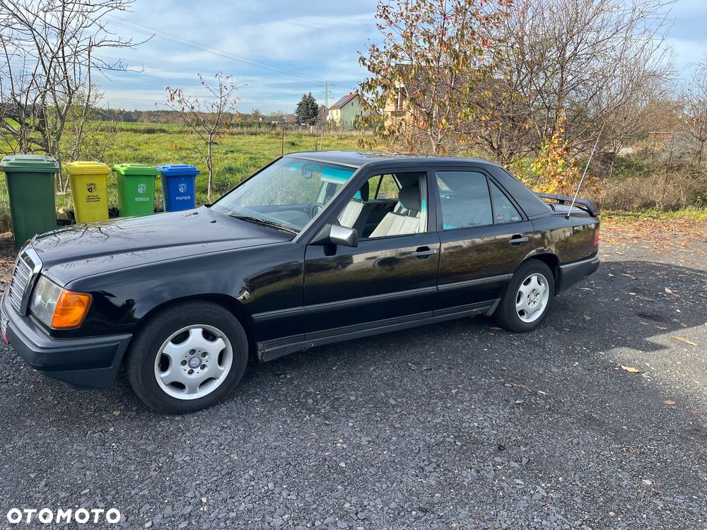 Mercedes-Benz W124 (1984-1993) - 14