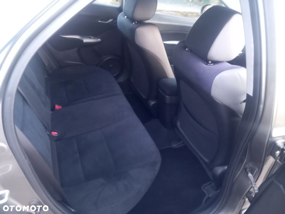 Honda Civic 1.4 i-VTEC Comfort - 12