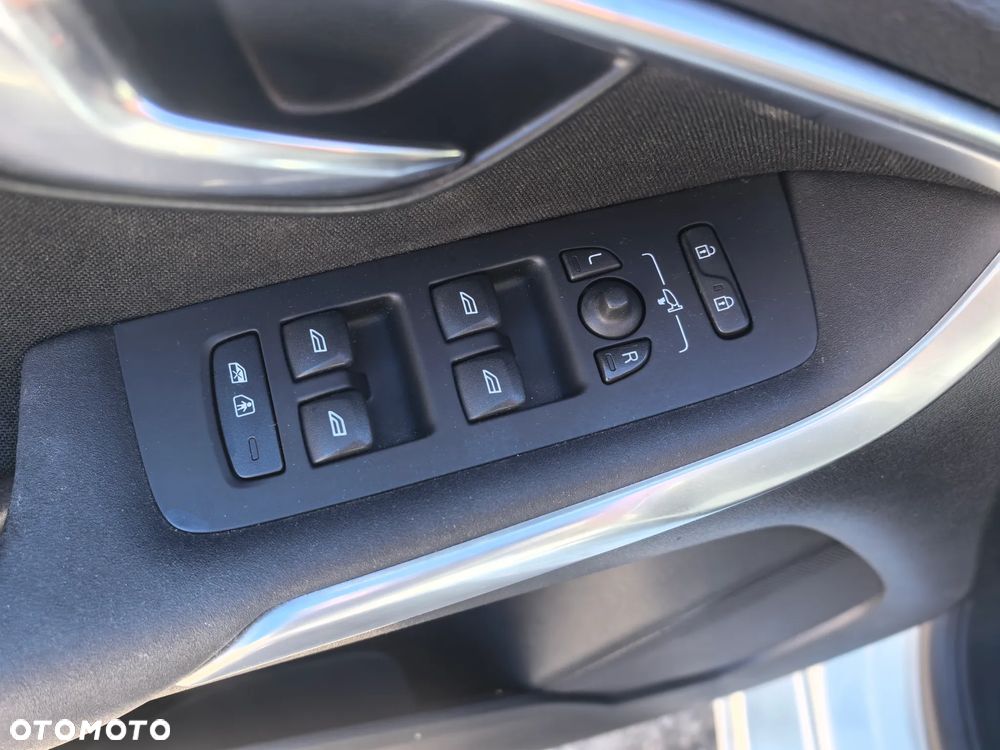 Volvo V40 D2 - 20