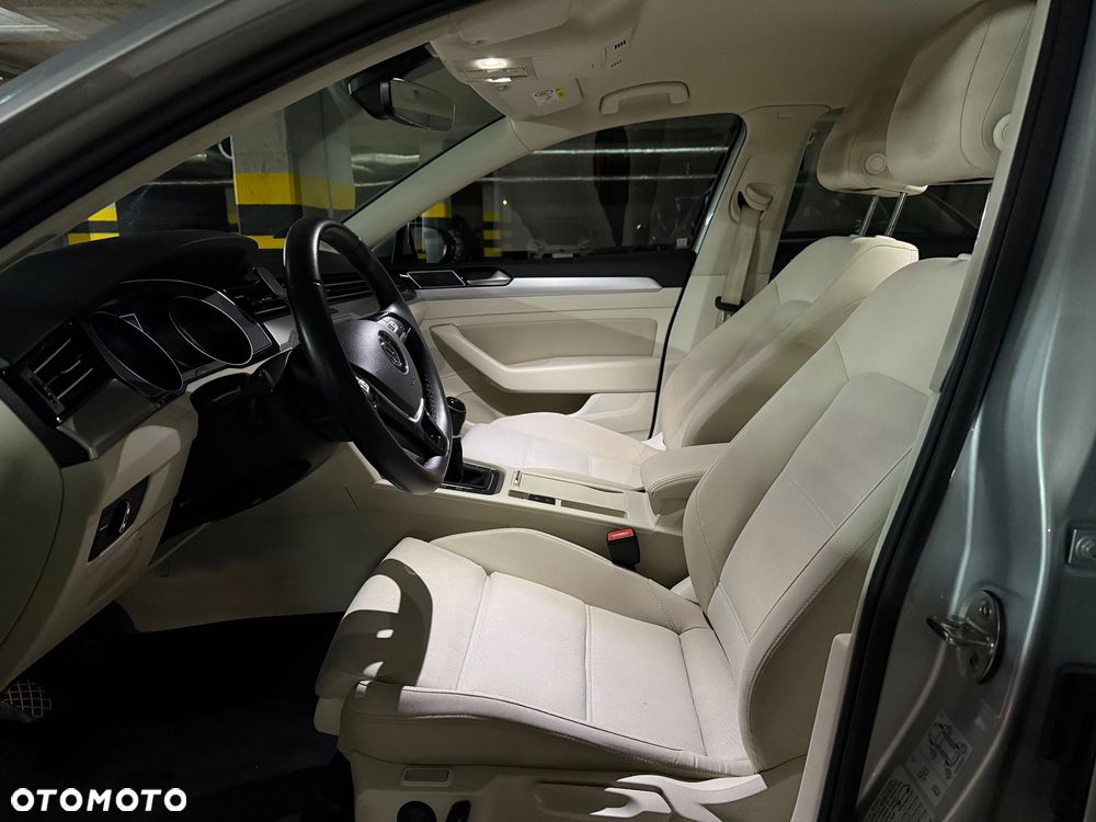 Volkswagen Passat 1.8 TSI BMT Comfortline - 20