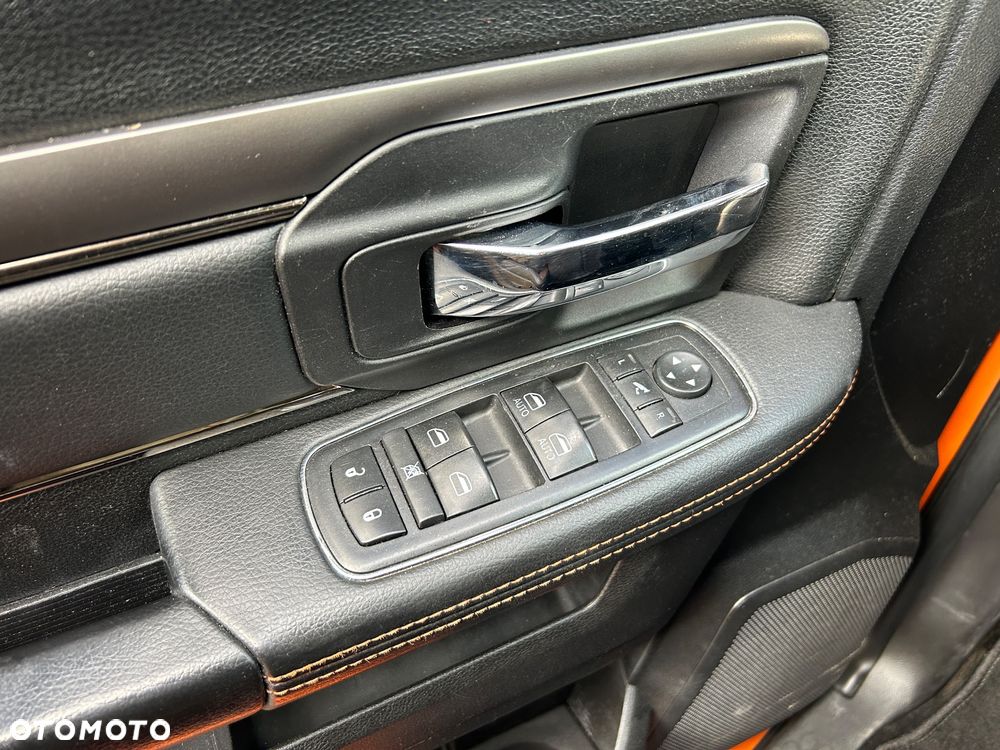 Dodge RAM 1500 5.7 4x4 - 14