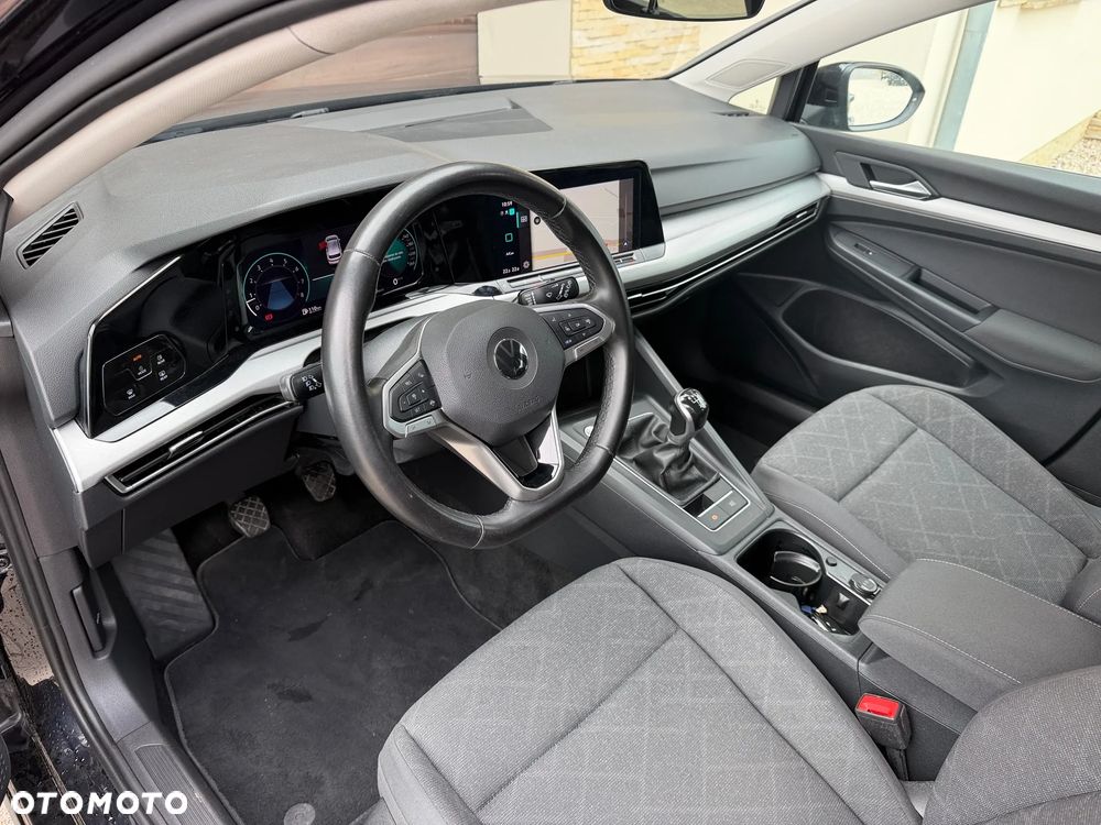Volkswagen Golf - 9