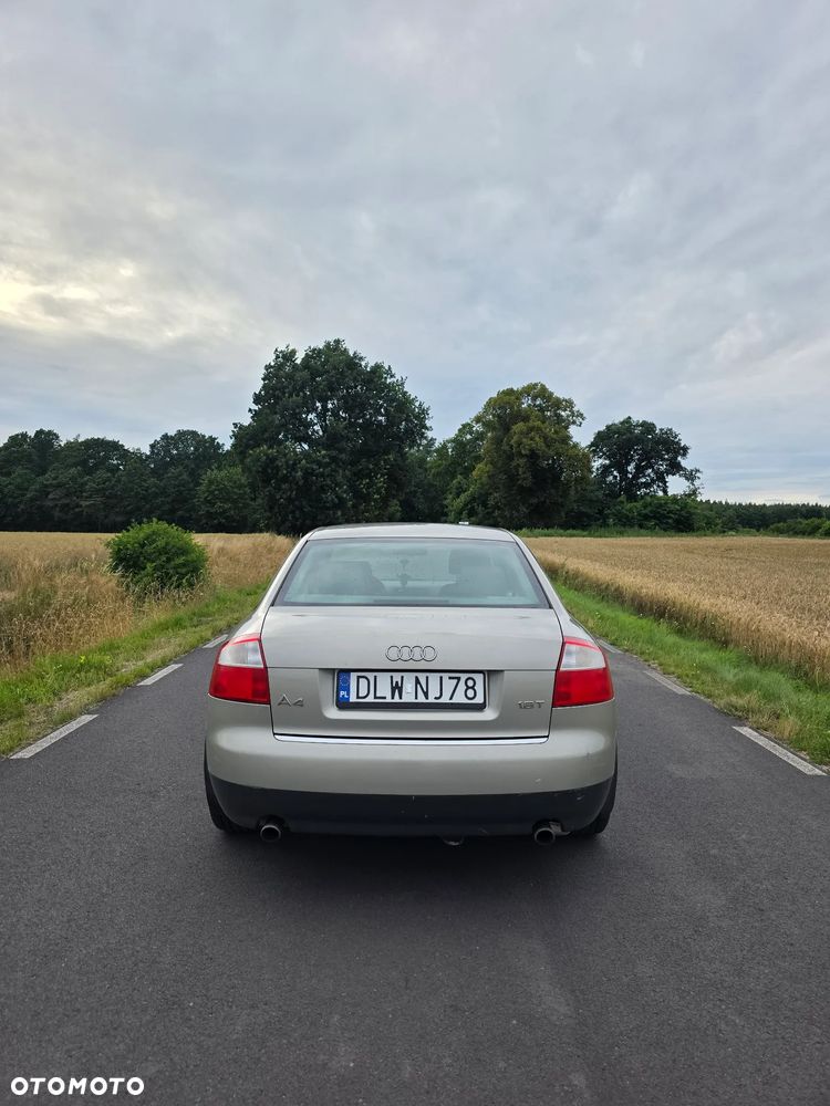 Audi A4 Limousine 1.8T - 4