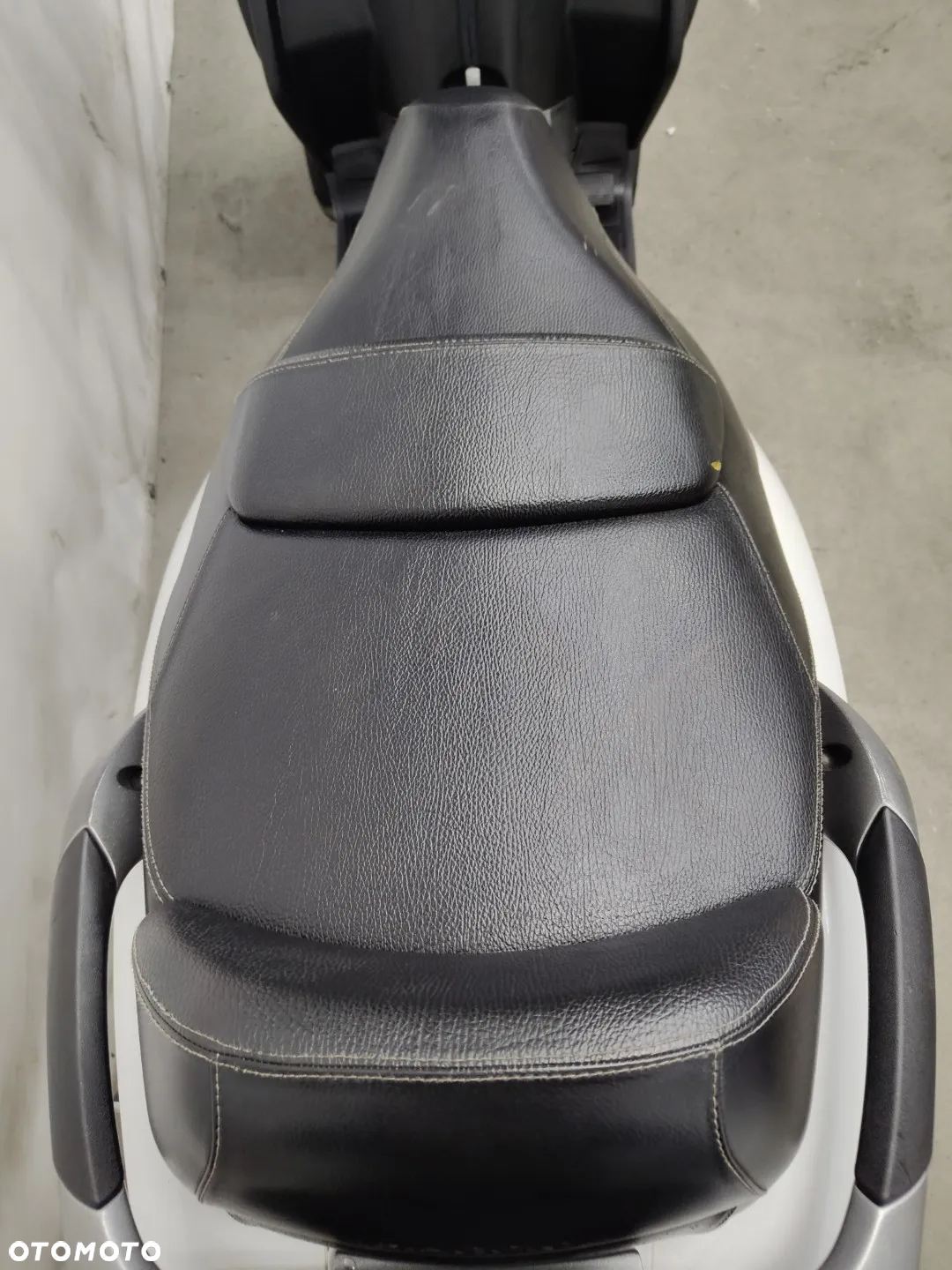 Piaggio MP-3 - 8