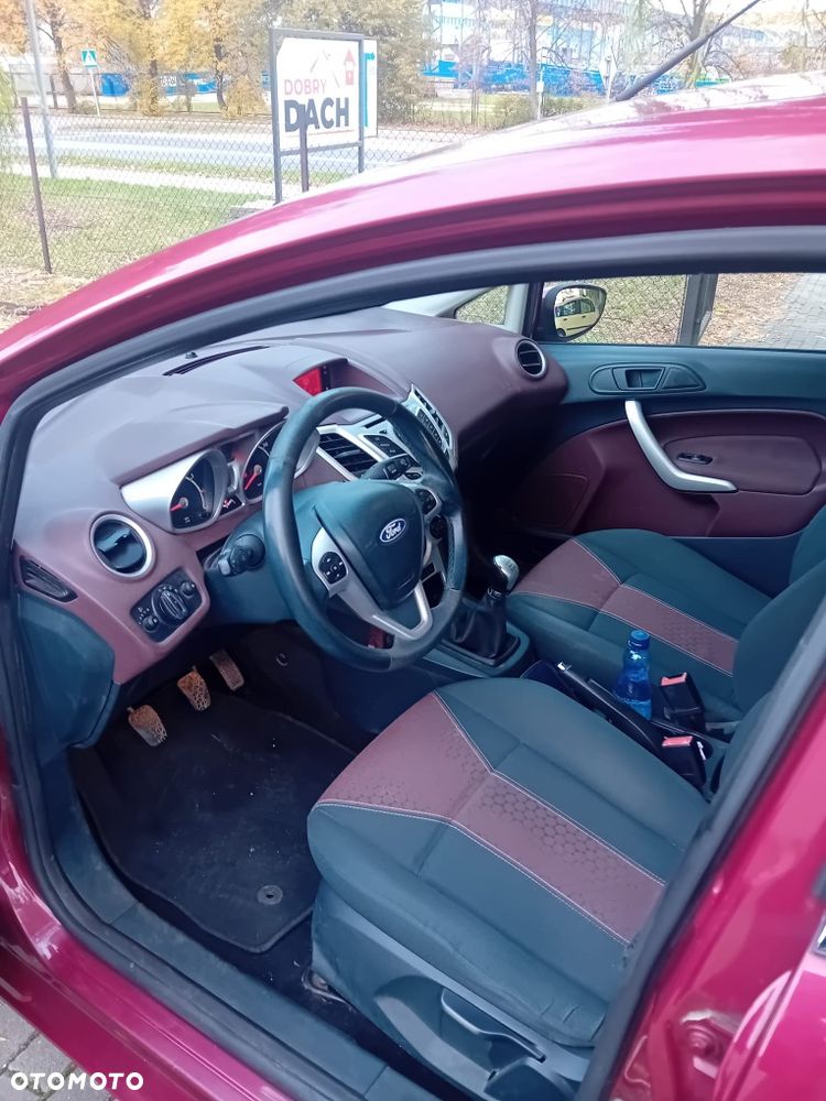 Ford Fiesta - 8