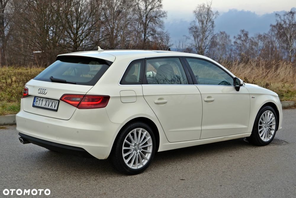 Audi A3 Sportback - 2