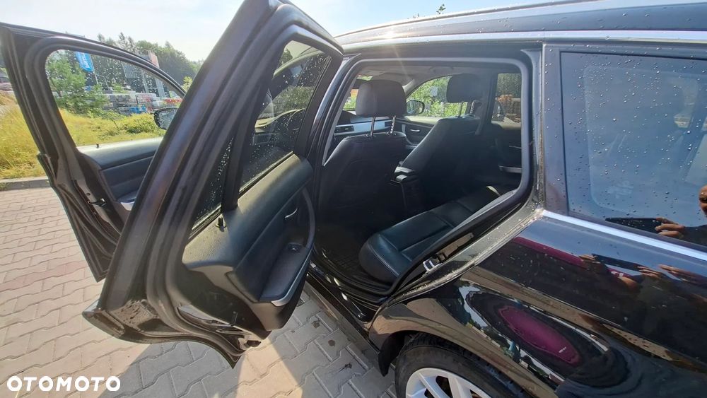 BMW Seria 3 320d xDrive DPF Edition Lifestyle - 11