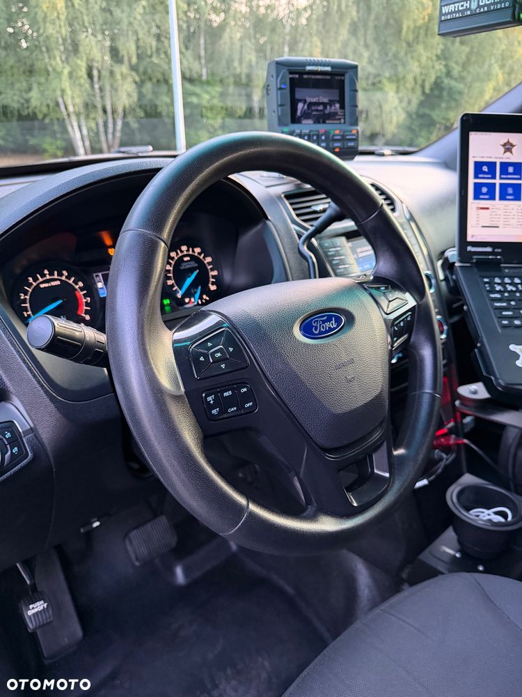 Ford Explorer - 8