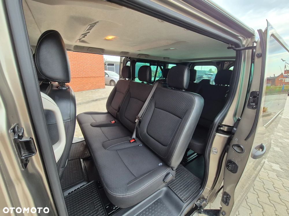 Opel Vivaro - 25