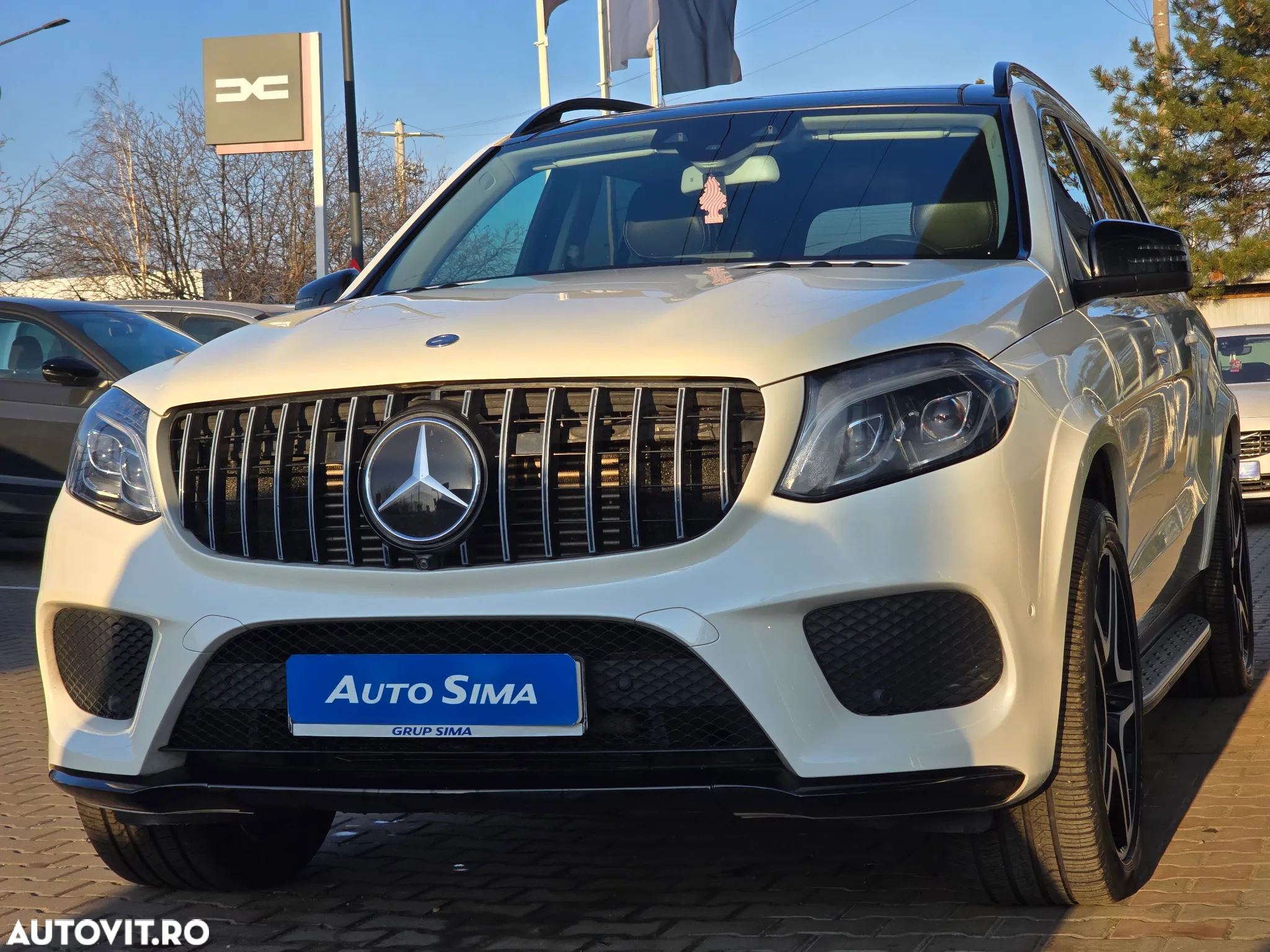 Mercedes-Benz GLS - 4