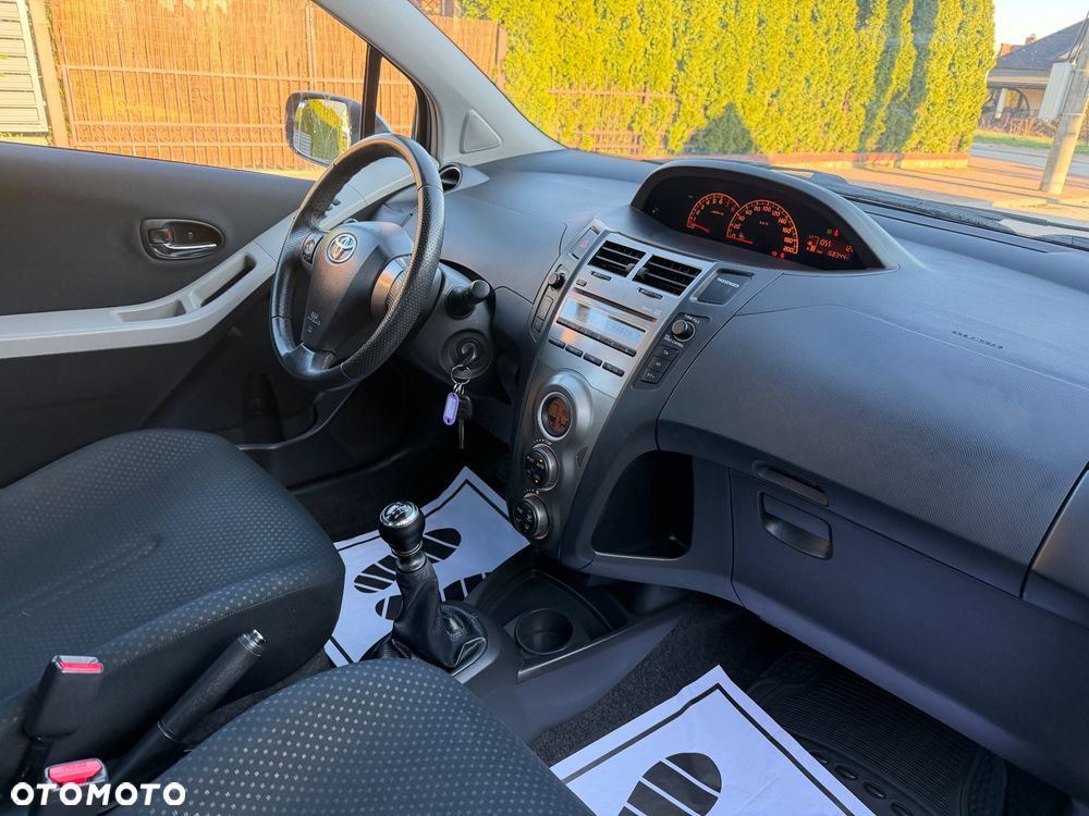 Toyota Yaris 1.33 Luna Start - 37