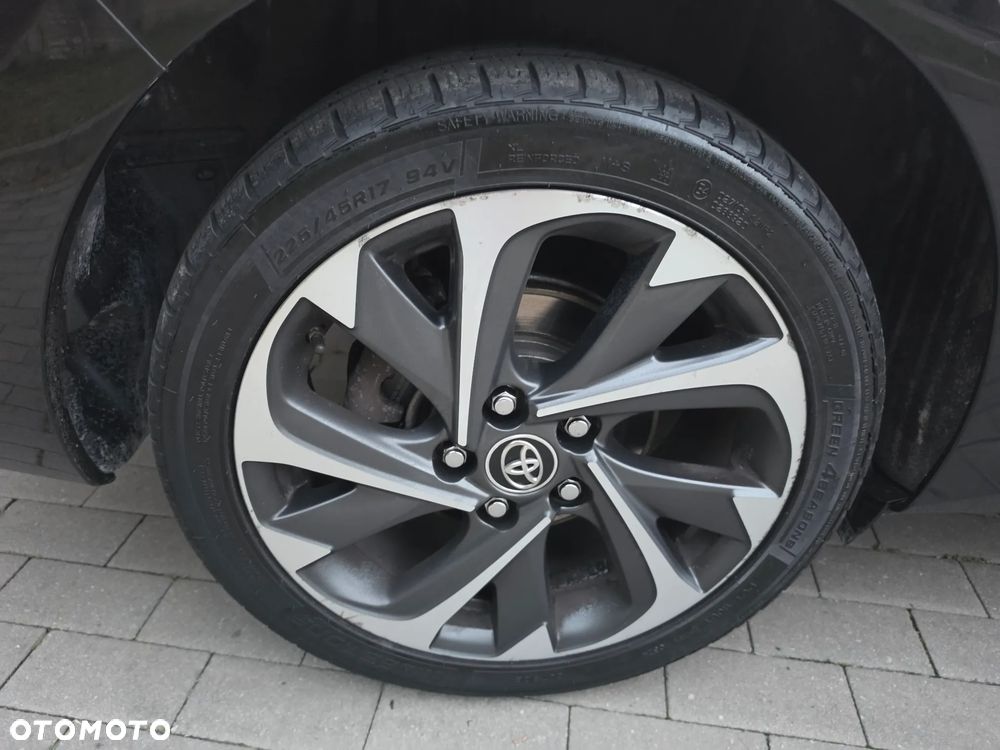 Toyota Auris - 13