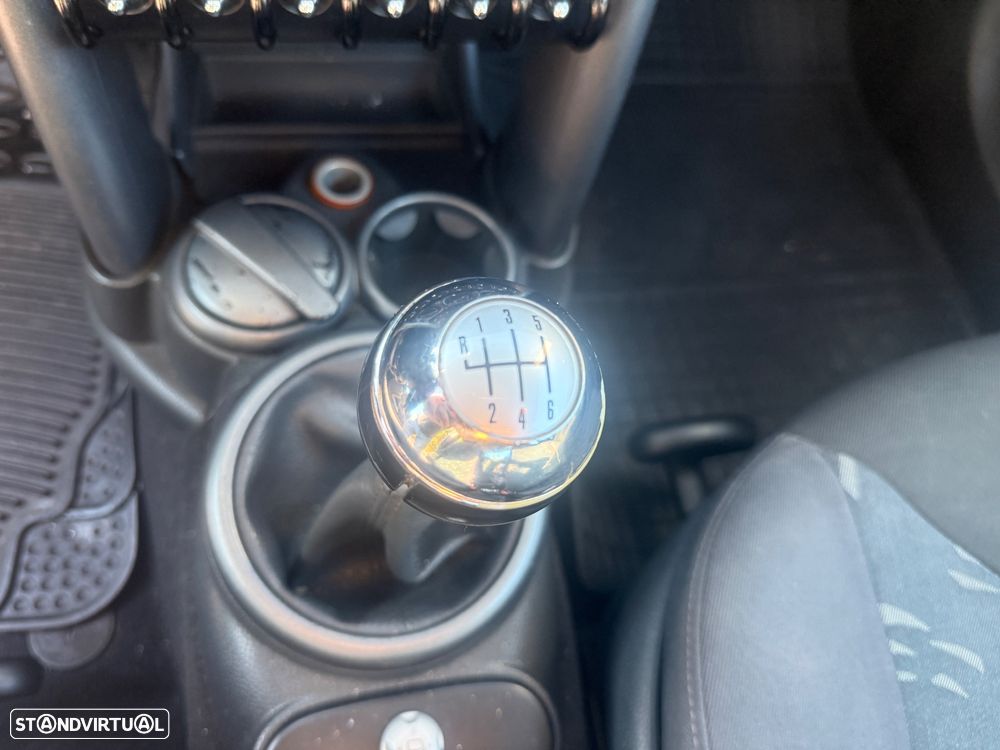 MINI 3 Portas One 1.4 D - 12