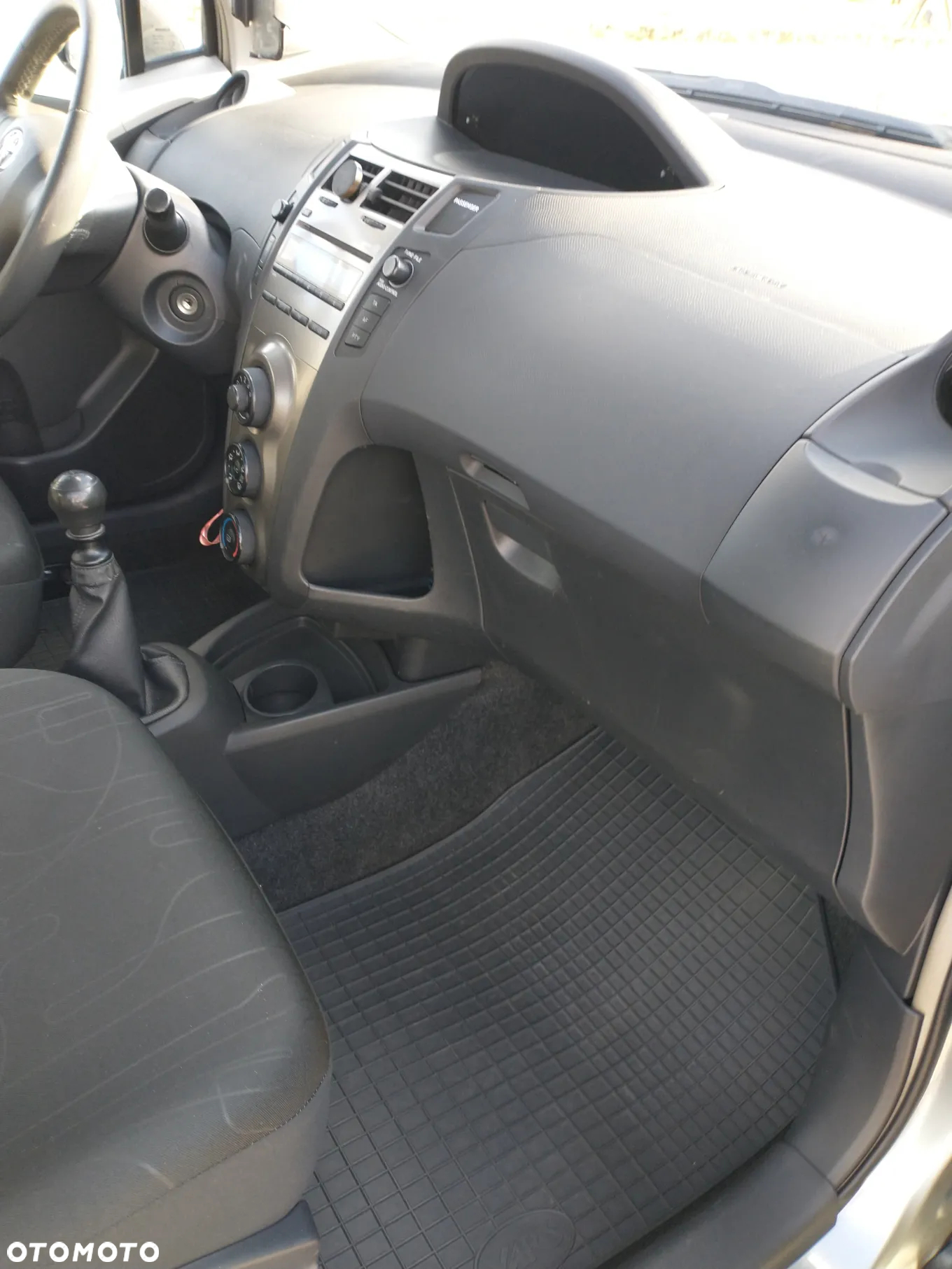 Toyota Yaris - 8