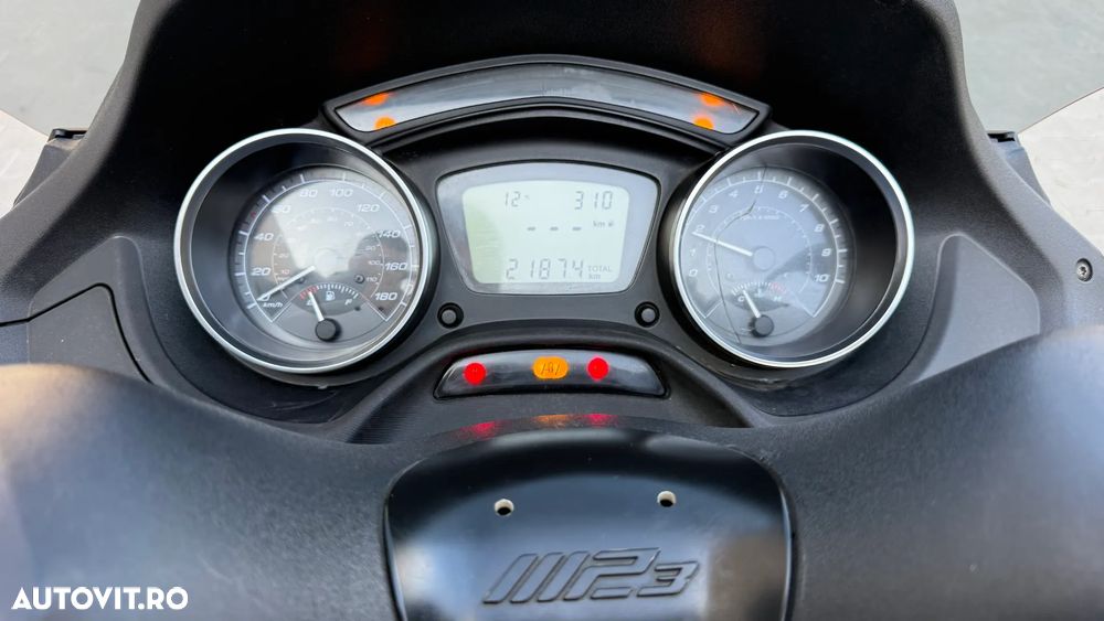Piaggio MP3 350 Sport - 9