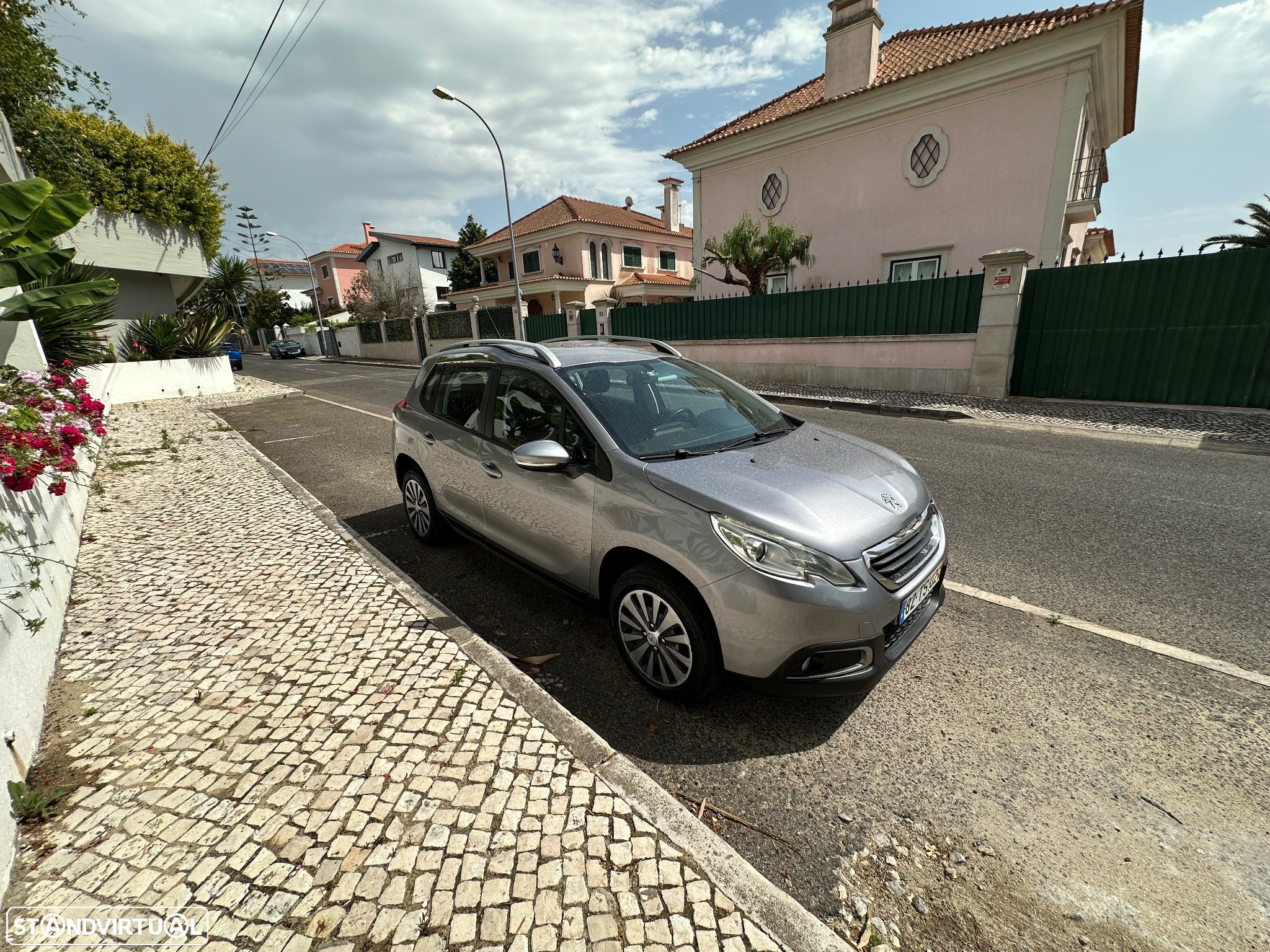 Peugeot 2008 - 12