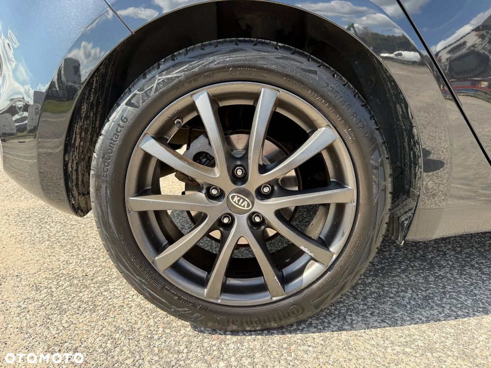 Kia Ceed 1.4 CVVT Dream Team Edition - 32
