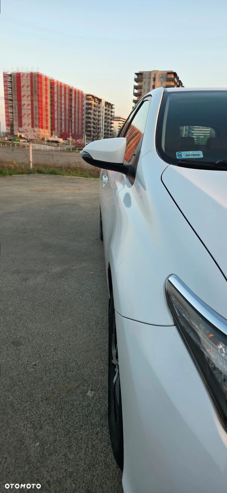 Toyota Auris 1.33 VVT-i Premium Comfort - 28