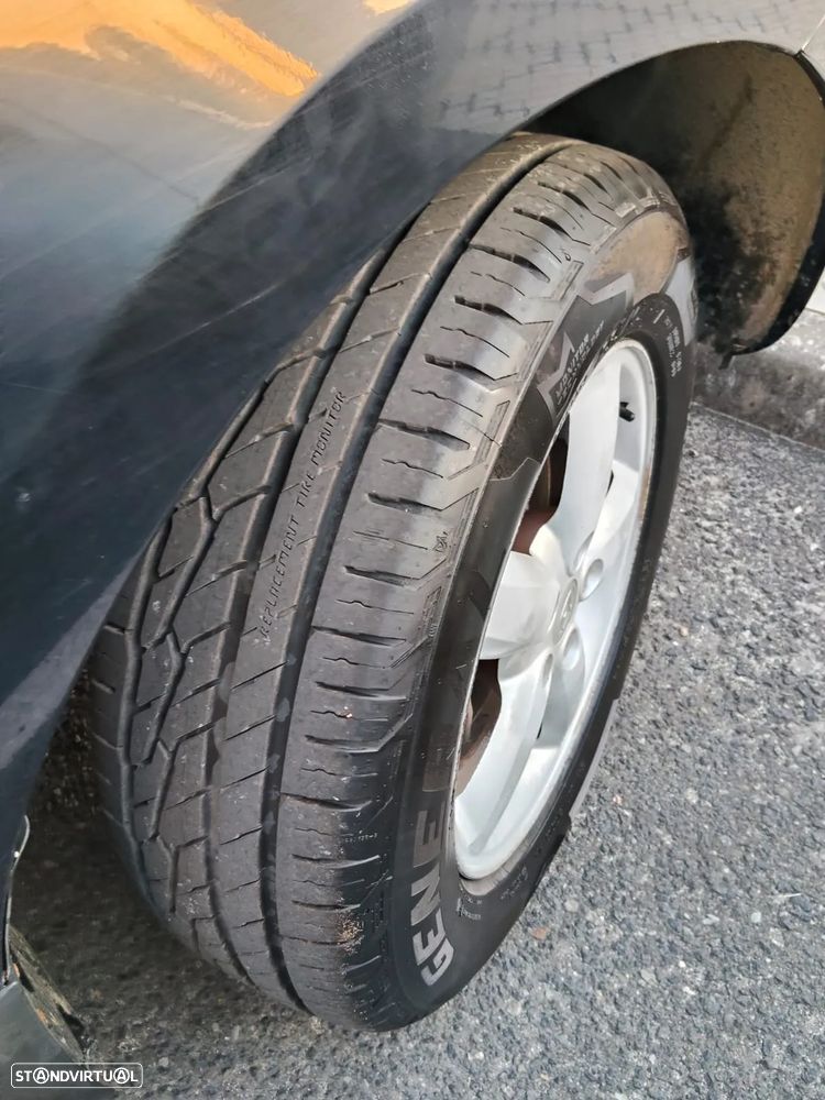 Hyundai Santa Fe 2.2 CRDi 7Wagon Comfort - 6