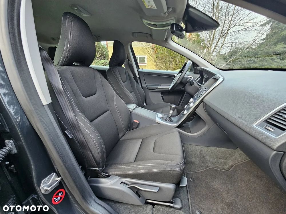 Volvo XC 60 D3 Momentum - 16