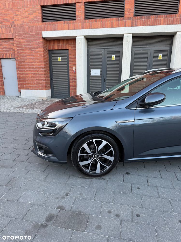 Renault Megane ENERGY TCe 140 EDC BOSE EDITION - 29