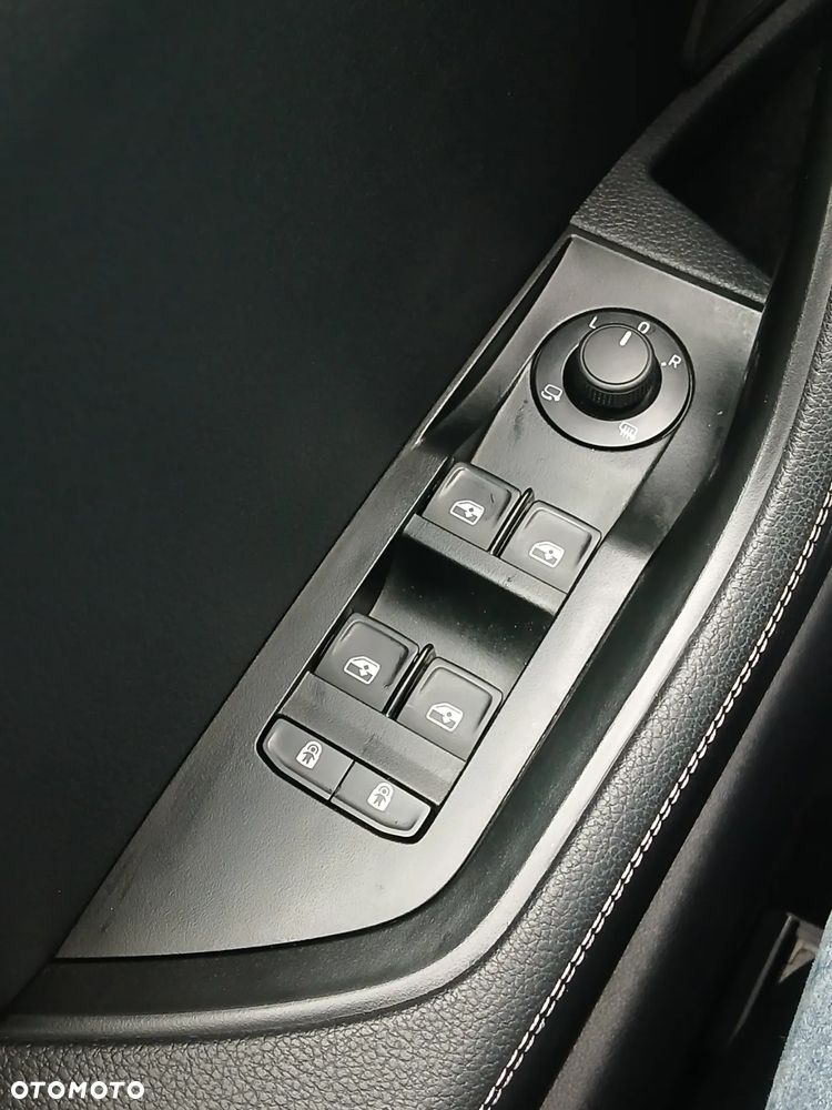 Skoda Superb 2.0 TDI SCR Style DSG - 9