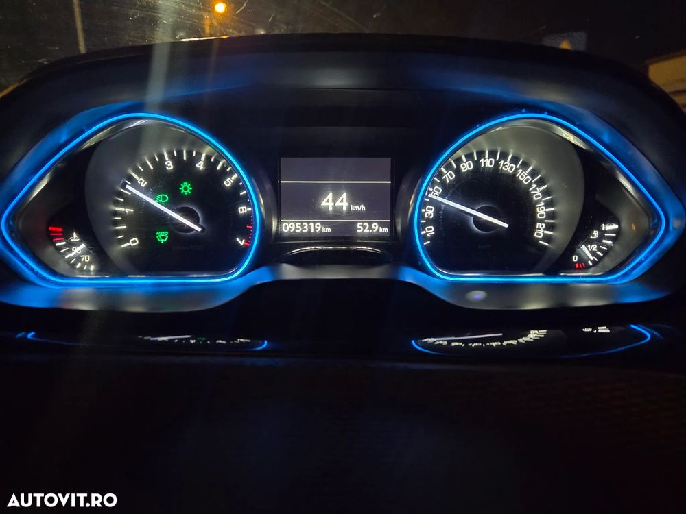 Peugeot 2008 PureTech 110 Stop&Start Crossway - 27