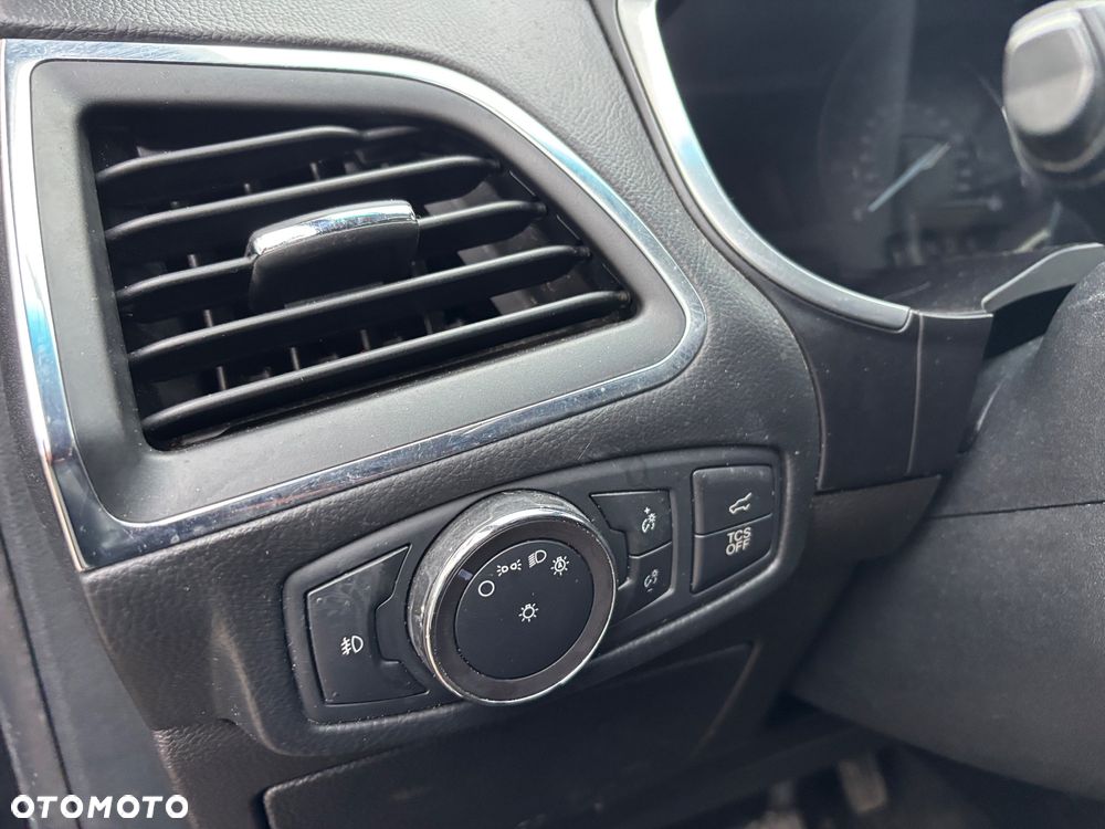Ford Kuga 2.0 EcoBoost 4x4 Titanium - 26