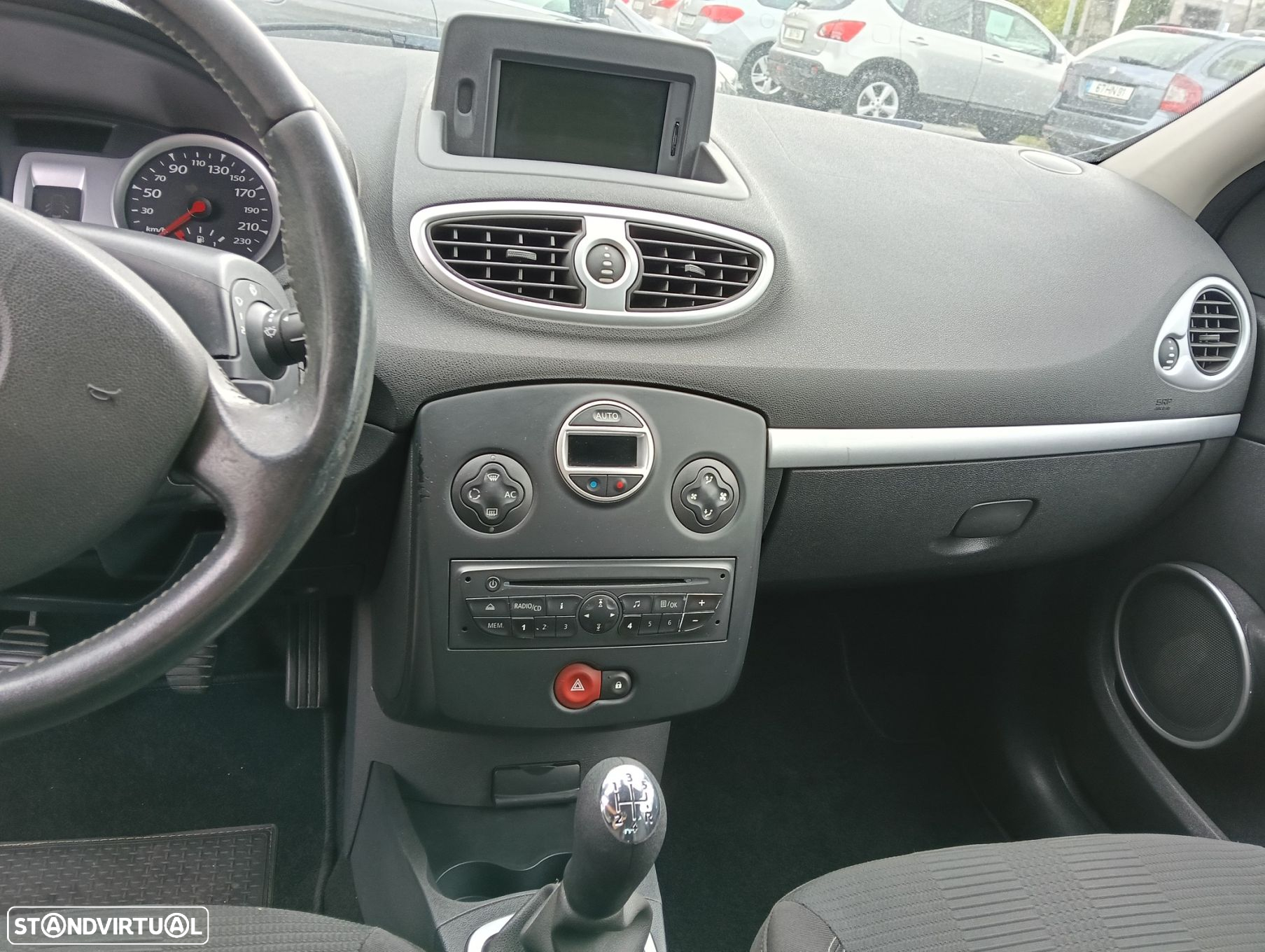 Renault Clio 1.2 TCE Dynamique S - 11