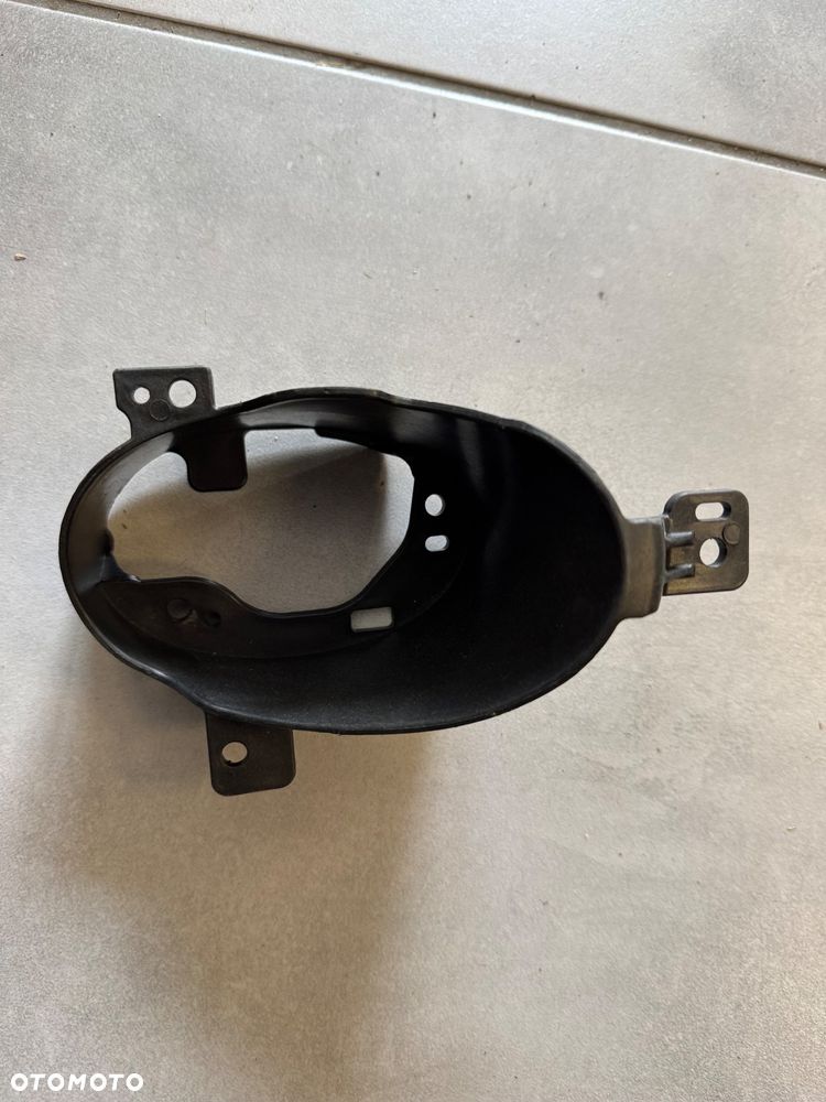 Honda Hrv Hr-v II mocowanie halogenu RH