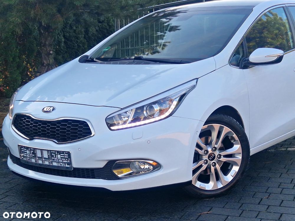 Kia Ceed - 4