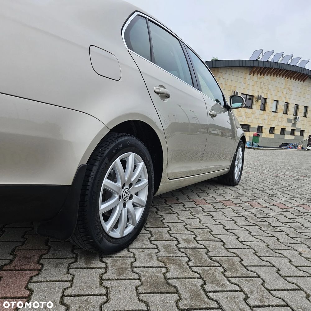 Volkswagen Jetta 1.9 TDI United - 17