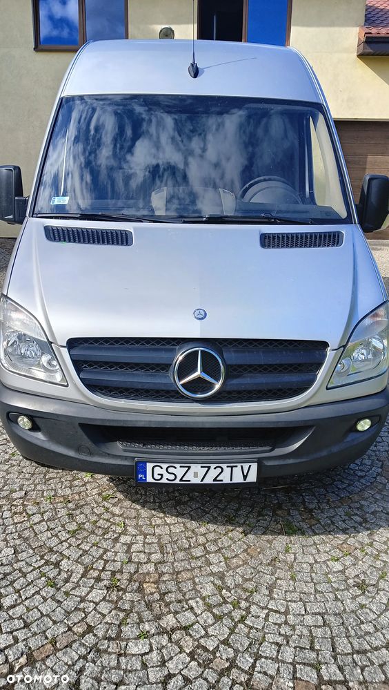 Mercedes-Benz Sprinter - 1