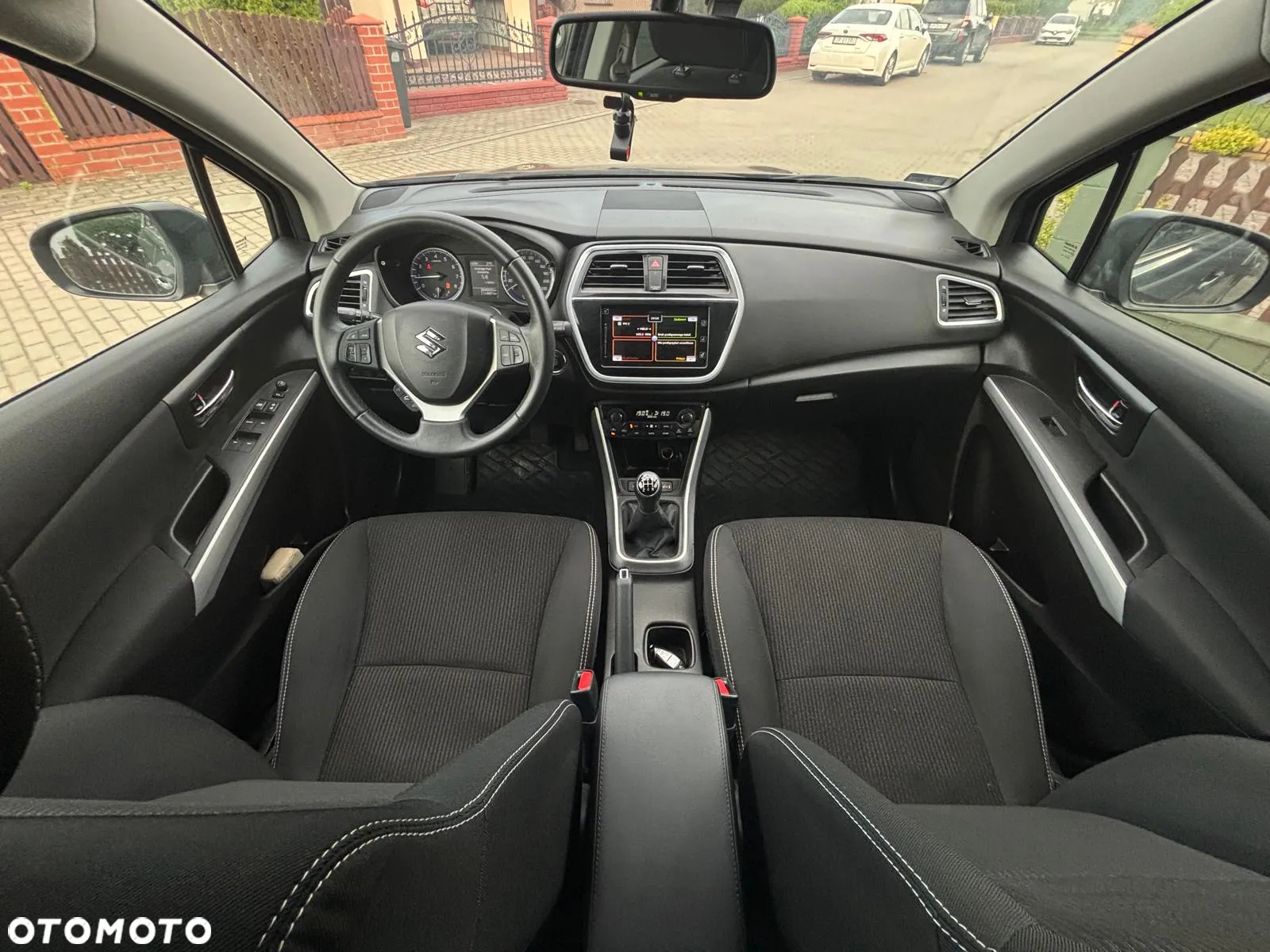 Suzuki SX4 S-Cross 1.0 T Premium - 9