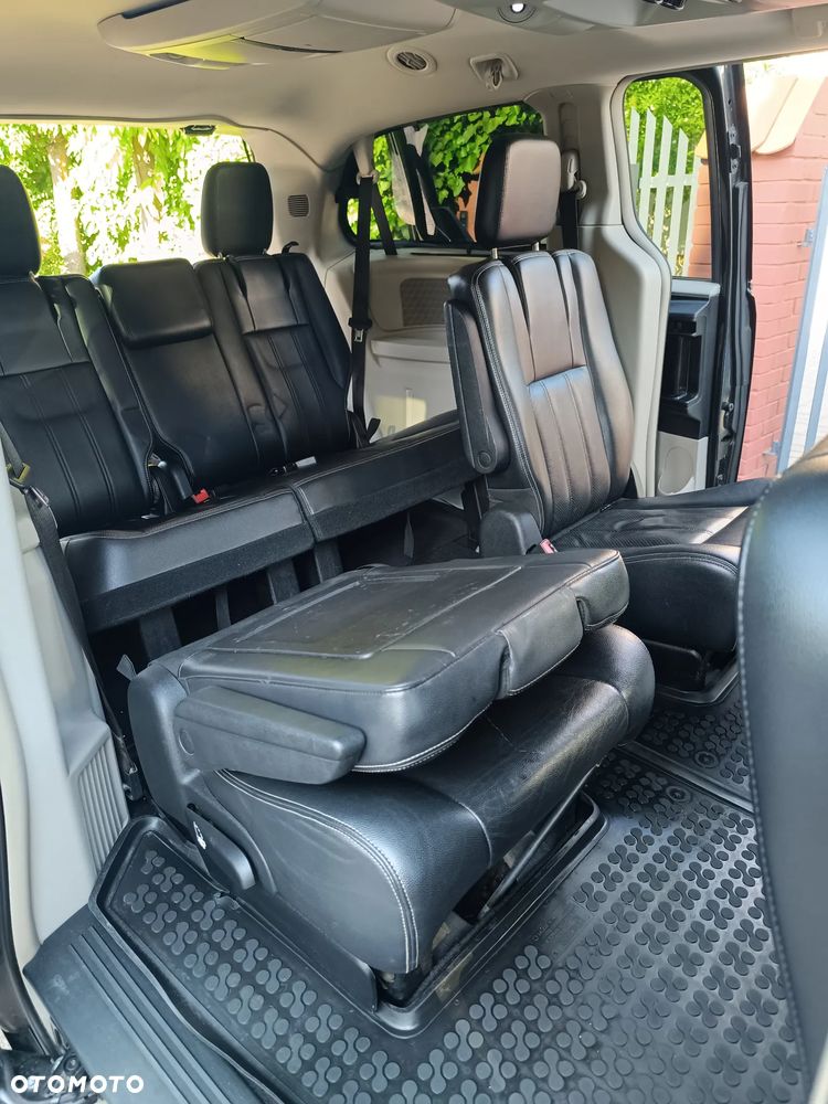 Chrysler Town & Country 3.6 Touring - 8