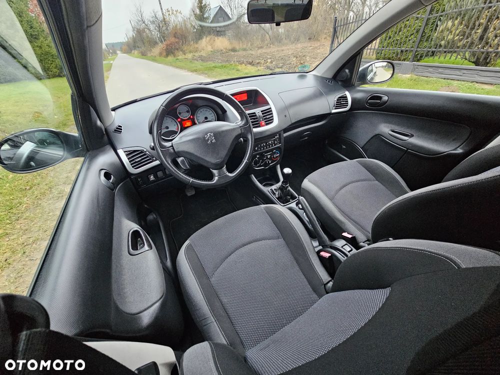 Peugeot 206 plus - 7