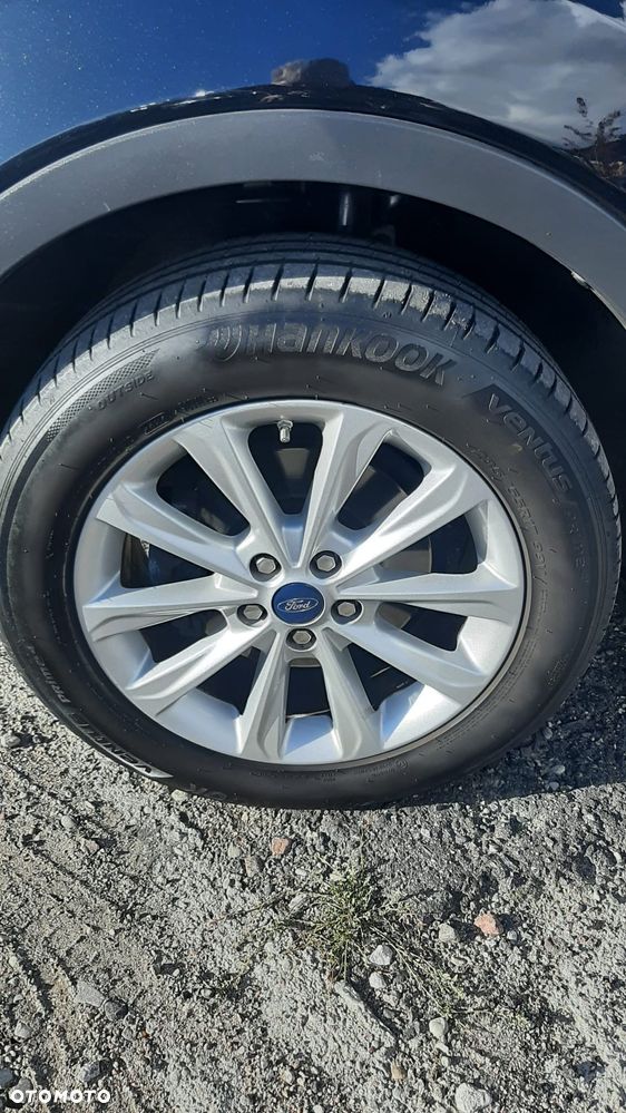 Ford Kuga 1.5 EcoBoost 2x4 Titanium - 34